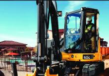 Excavatoare pe șenile John Deere Construction 60G