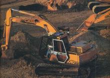Excavatoare pe șenile Case 9010