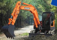 Excavatoare pe șenile Doosan DX 80 R