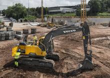 Excavatoare pe șenile Volvo EC220ENH