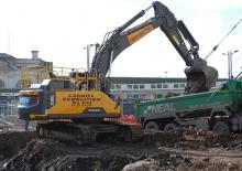 Excavatoare pe șenile Volvo EC380EL