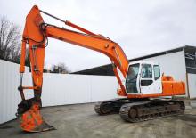Excavatoare pe șenile Halla HE 220 LC