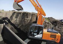 Excavatoare pe șenile Hitachi ZX 210 LC-5