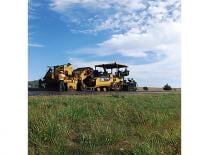 Finisoare de asfalt pe roți Caterpillar AP1000F