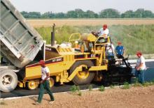 Finisoare de asfalt pe roți Caterpillar AP800C