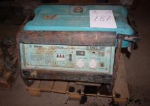 Generatoare de curent pe benzină Bosch G 2400 SPE