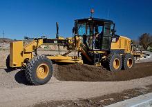 Gredere Caterpillar 140 AWD