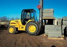 Încărcătoare cu furcă pentru teren accidentat JCB 930-4