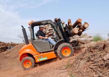 Încărcătoare cu furcă pentru teren accidentat Ausa C 150 H x4