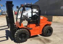 Încărcătoare cu furcă pentru teren accidentat Mast Explorer H 25 D
