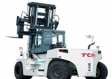 Încărcătoare cu furcă pentru teren accidentat TCM FD300-3