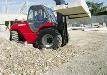 Încărcătoare cu furcă pentru teren accidentat Manitou M 50.4