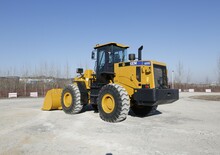 Încărcătoare pe roți SEM 655D