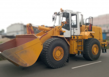Încărcătoare pe roți Belaz 68010