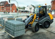 Încărcătoare pe roți Mecalac AX700