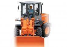 Încărcătoare pe roți Hitachi LX 70