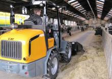 Încărcătoare pe roți Giant V 4502 T