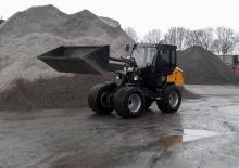 Încărcătoare pe roți Giant V 5003 T X-TRA