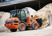 Încărcătoare pe roți Hitachi ZW 75