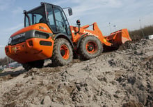 Încărcătoare pe roți Hitachi ZW 95