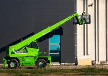 Încărcătoare telescopice cu structură superioară Merlo Roto 70.24 S PLUS EE4