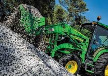 Încărcător frontal John Deere 440R 