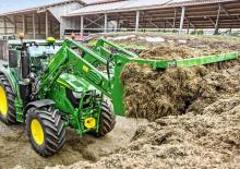 Încărcător frontal John Deere 663R