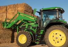 Încărcător frontal John Deere 700M