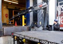 Macarale electrice de încărcare Hiab 033 T-2 PTO B.Pack 103