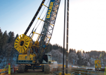 Macarale pe șenile - braț cu zăbrele BAUER Group eMC 96
