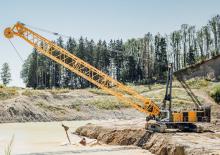 Macarale pe șenile - braț cu zăbrele Liebherr HS 8200