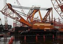 Macarale pe șenile - braț cu zăbrele Hitachi KH 850-3