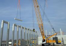 Macarale pe șenile - braț cu zăbrele Liebherr LR 1200.1