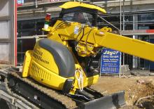Macarale pe șenile - braț telescopic Maeda CC 423 B