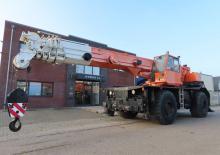 Macarale pentru teren accidentat Liebherr LTL 1050