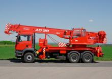 Macarale telescopice montate pe camion CKD Mobilni Jeraby AD 30