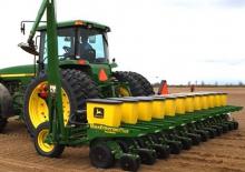 Mașini de însămânțat John Deere 1735