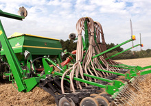 Mașini de însămânțat John Deere 740A