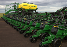Mașini de însămânțat John Deere DB74