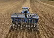 Mașini de însămânțat New Holland PL4011