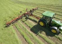 Mașini de întors fânul rotative Vicon Fanex 1403 C