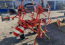 Mașini de întors fânul rotative Fella TH 450 D Hydro