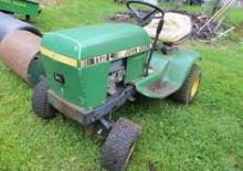 Mașini de tuns iarba Ride on și Tractoare de grădină John Deere 112L