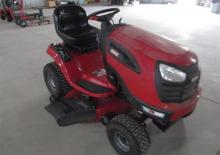 Mașini de tuns iarba Ride on și Tractoare de grădină Craftsman 917.27378 DLT 3000