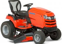 Mașini de tuns iarba Ride on și Tractoare de grădină Simplicity Broadmoor™ SYT410
