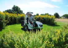 Mașini de tuns iarba Ride on și Tractoare de grădină Etesia BUFFALO 124 HVHP2