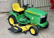 Mașini de tuns iarba Ride on și Tractoare de grădină John Deere GT235