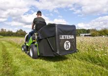 Mașini de tuns iarba Ride on și Tractoare de grădină Etesia HYDRO 100 III