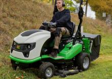 Mașini de tuns iarba Ride on și Tractoare de grădină Etesia HYDRO 100 MK124