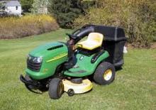 Mașini de tuns iarba Ride on și Tractoare de grădină John Deere L108